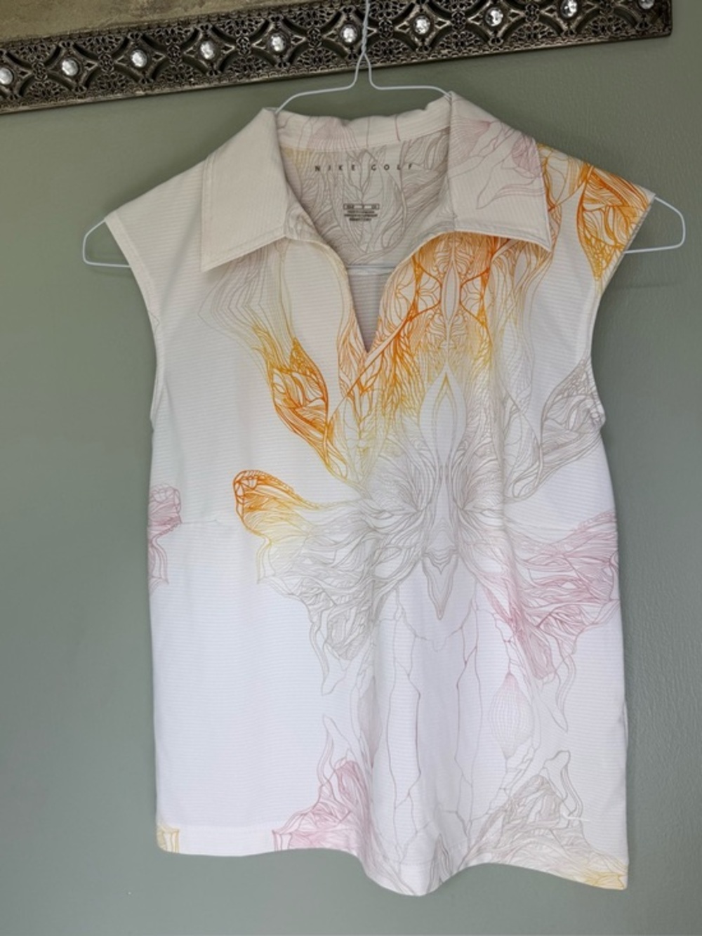 Nike Dry Fit Golf Polo Floral Design Lightweight Women’s Golf Shirt Size Small